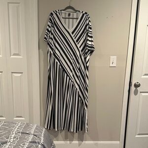 SHEIN Black and White Diagonal Striped Dress